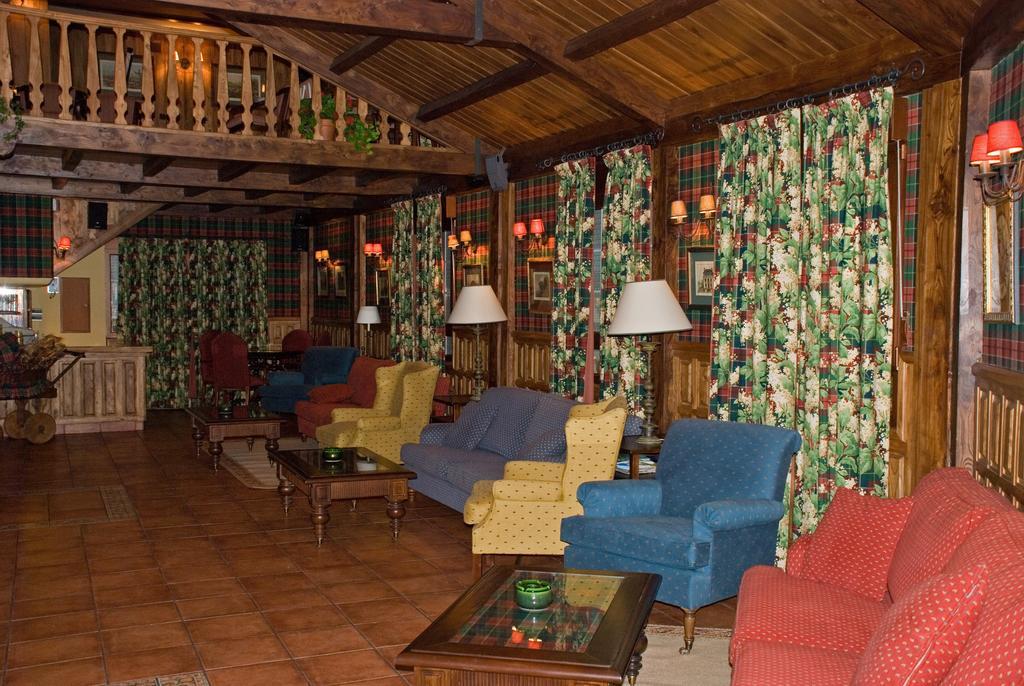 Hotel Presa Riaño Exteriör bild